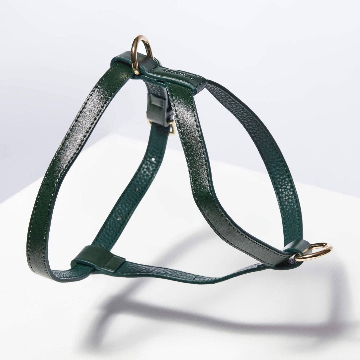Harnais vert en cuir végétal