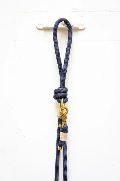 Laisse bleu marine multi-positions