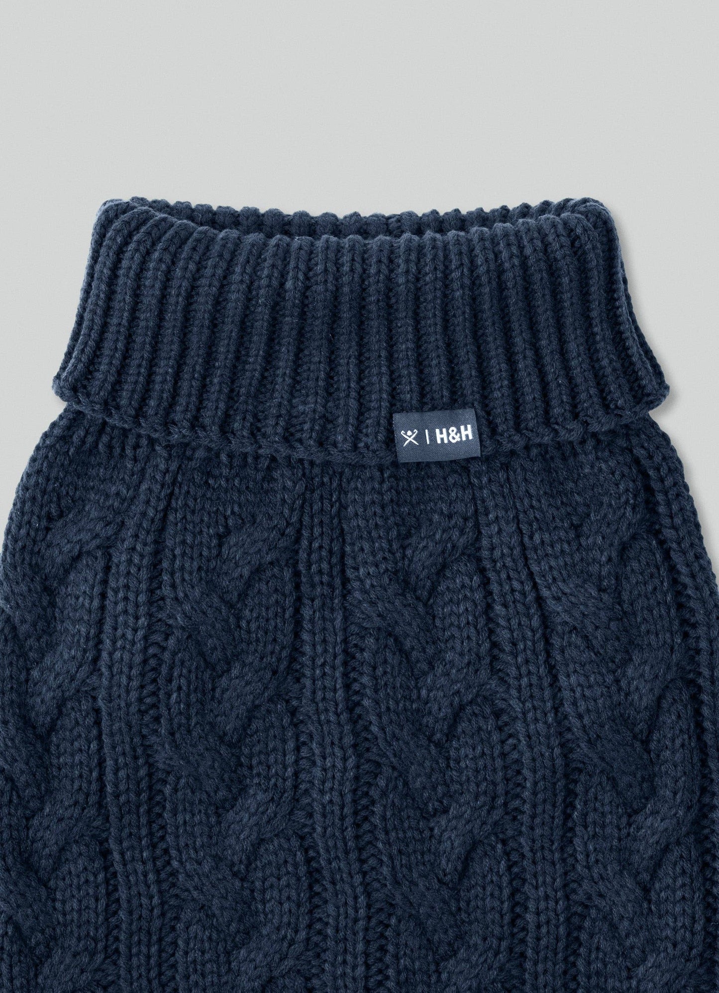 Pull en maille torsadée navy